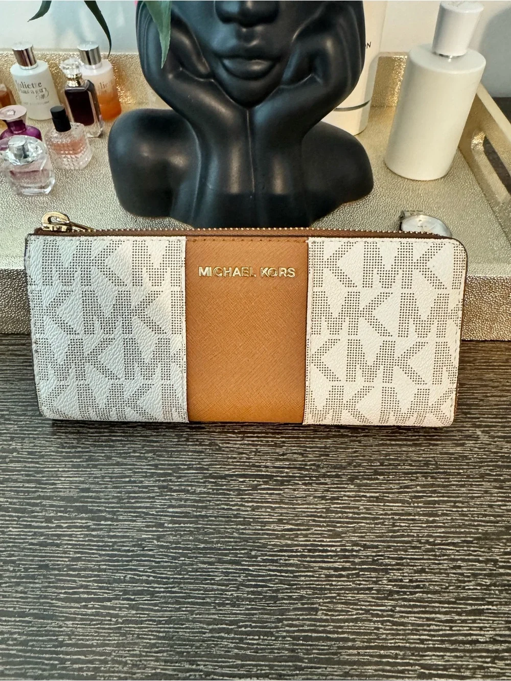 Michael Kors Cream & Brown Logo Zip-Around Wallet - Picture 2 of 4
